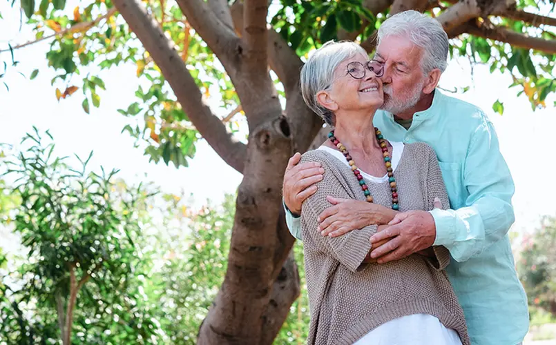 Navigating Early Stages of Senior Dating